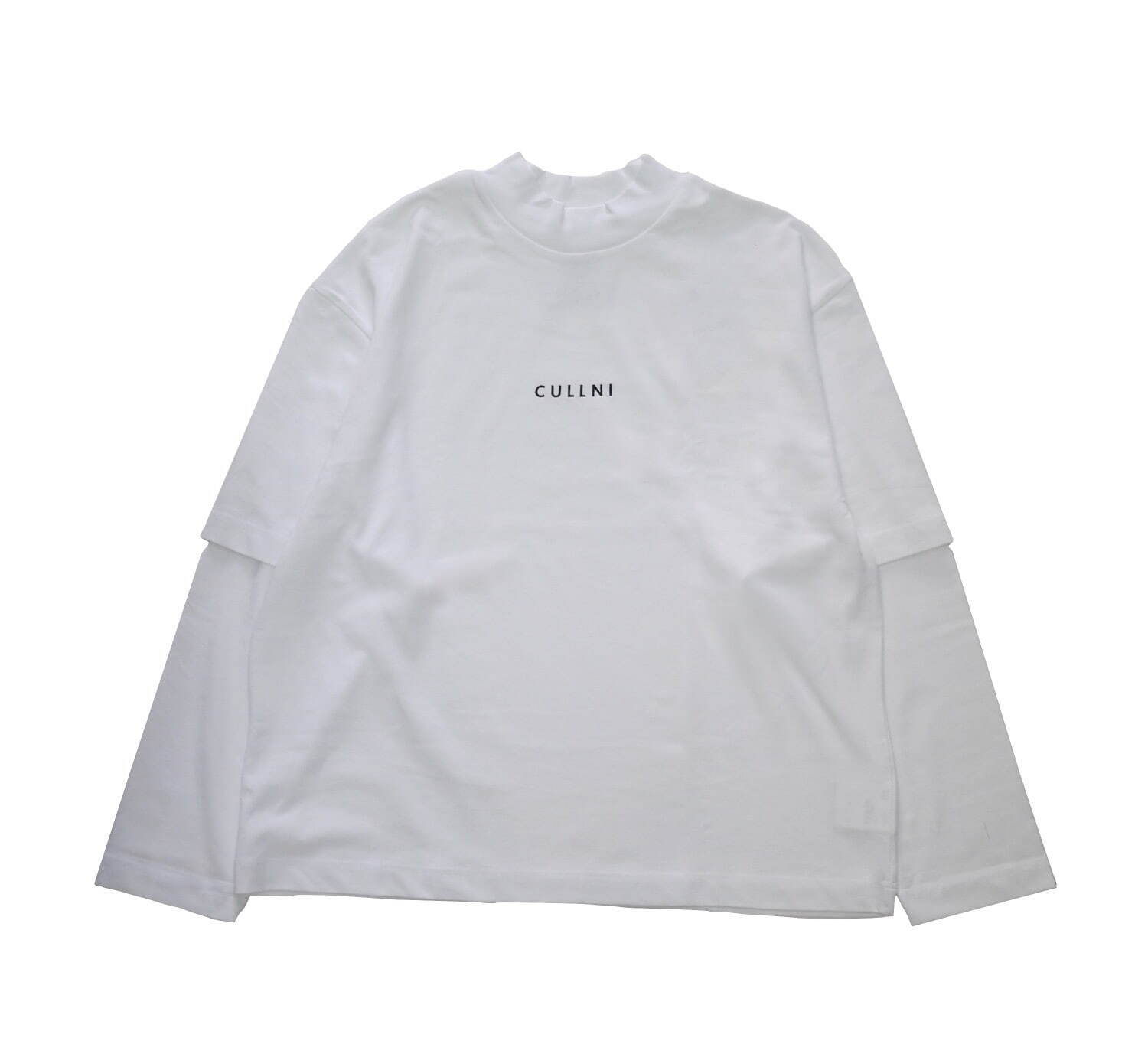 クルニ×ジエダのカットソー、ロングスリーブにTシャツを重ねたレイヤードデザイン｜写真2