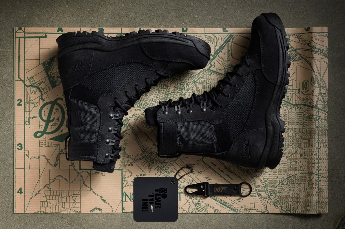 ダナー「007」ジェームズ・ボンドが劇中に着用したオールブラックのミリタリーブーツ