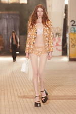 ディースクエアード 2022年春夏ウィメンズコレクション - フェミニンとロックの融合｜写真2