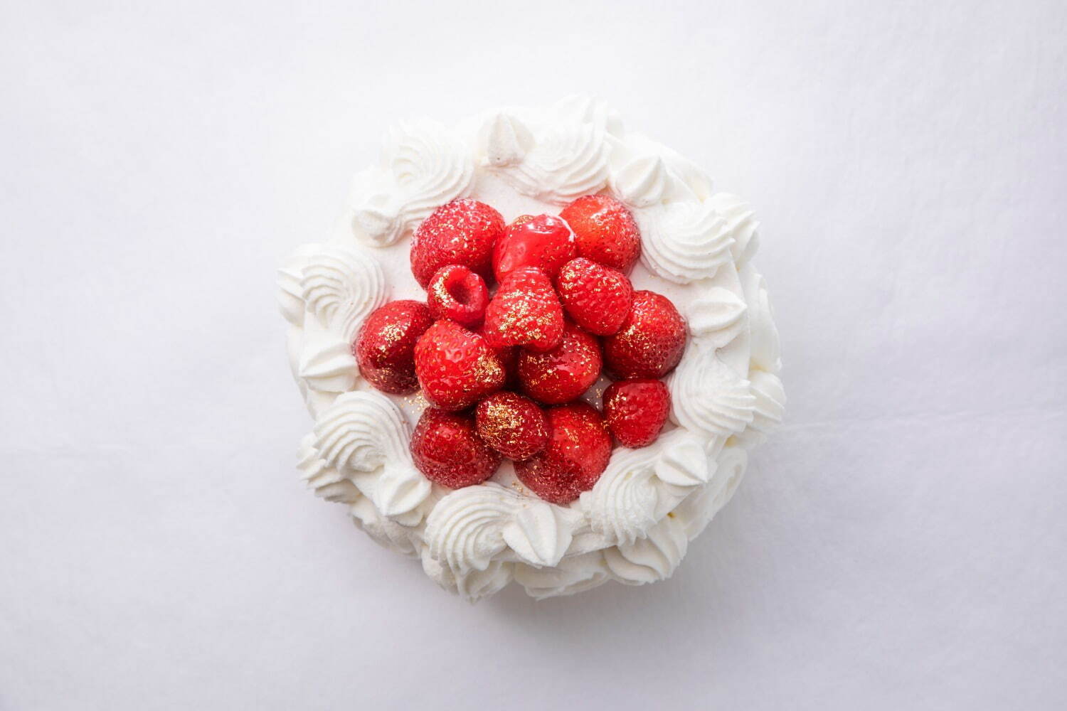 グランドプリンスホテル新高輪21年クリスマスケーキ、“バラの香り”広がるギフトボックス型ケーキ｜写真8
