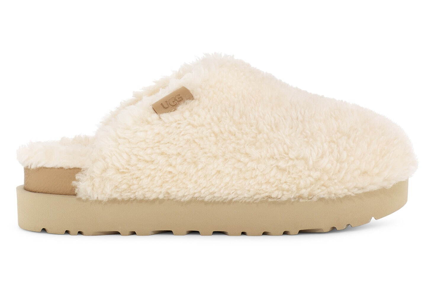 UGG新コレクション「アイコンインパクト」“もこもこ”素材の UGG新コレクション「アイコンインパクト」“もこもこ”素材の