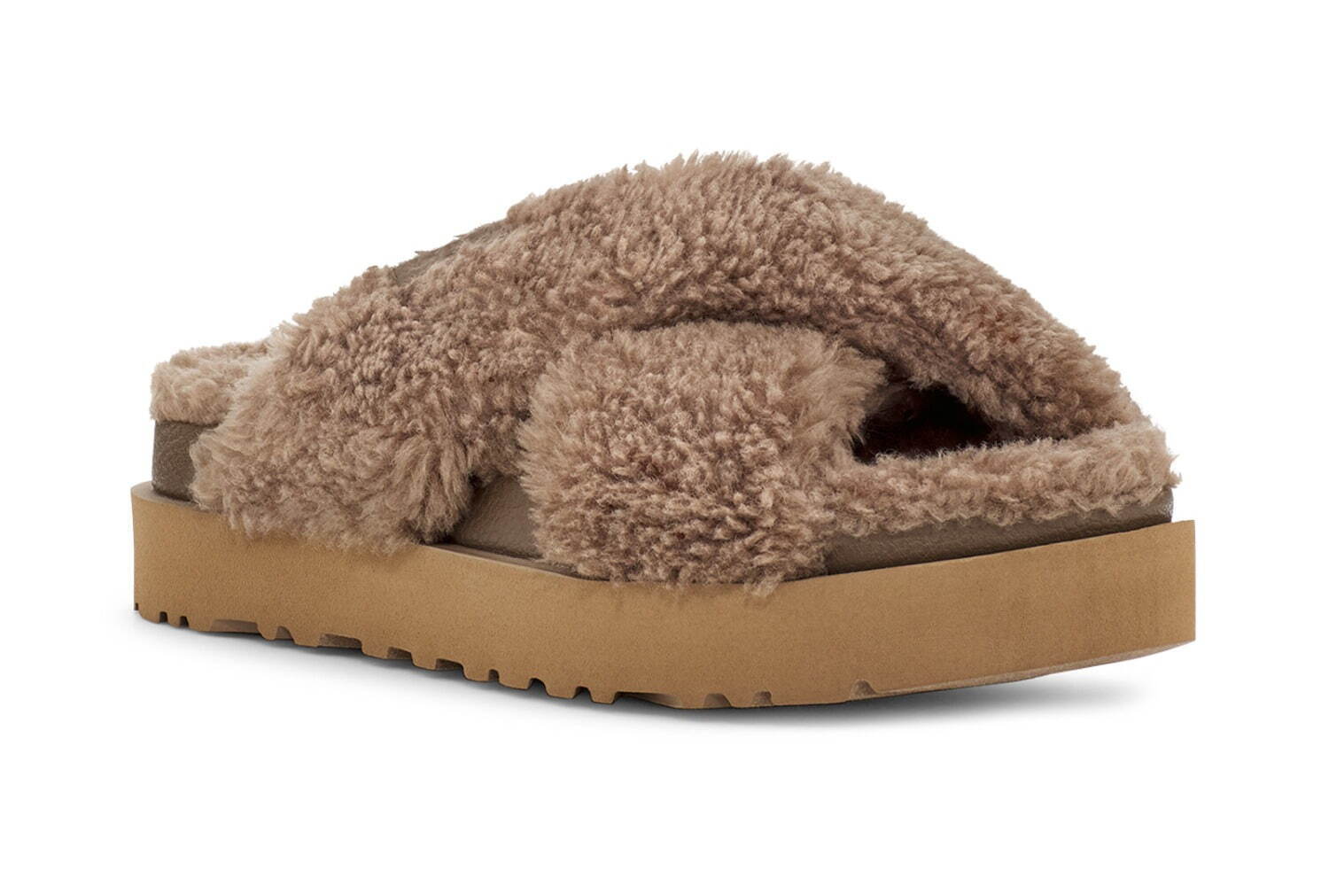 UGG新コレクション「アイコンインパクト」“もこもこ”素材のスライド 