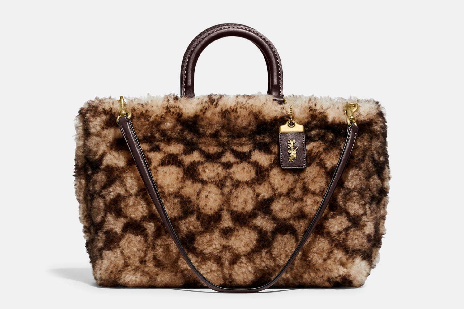 コーチ 2021年秋の“もこもこ”バッグ＆シューズ、シグネチャー柄のシアリングトートなど