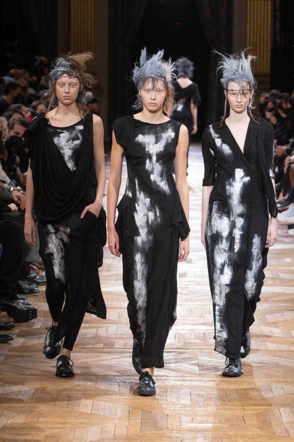 ヨウジヤマモト 2022年春夏ウィメンズコレクション - 「黒」を装う、飄 