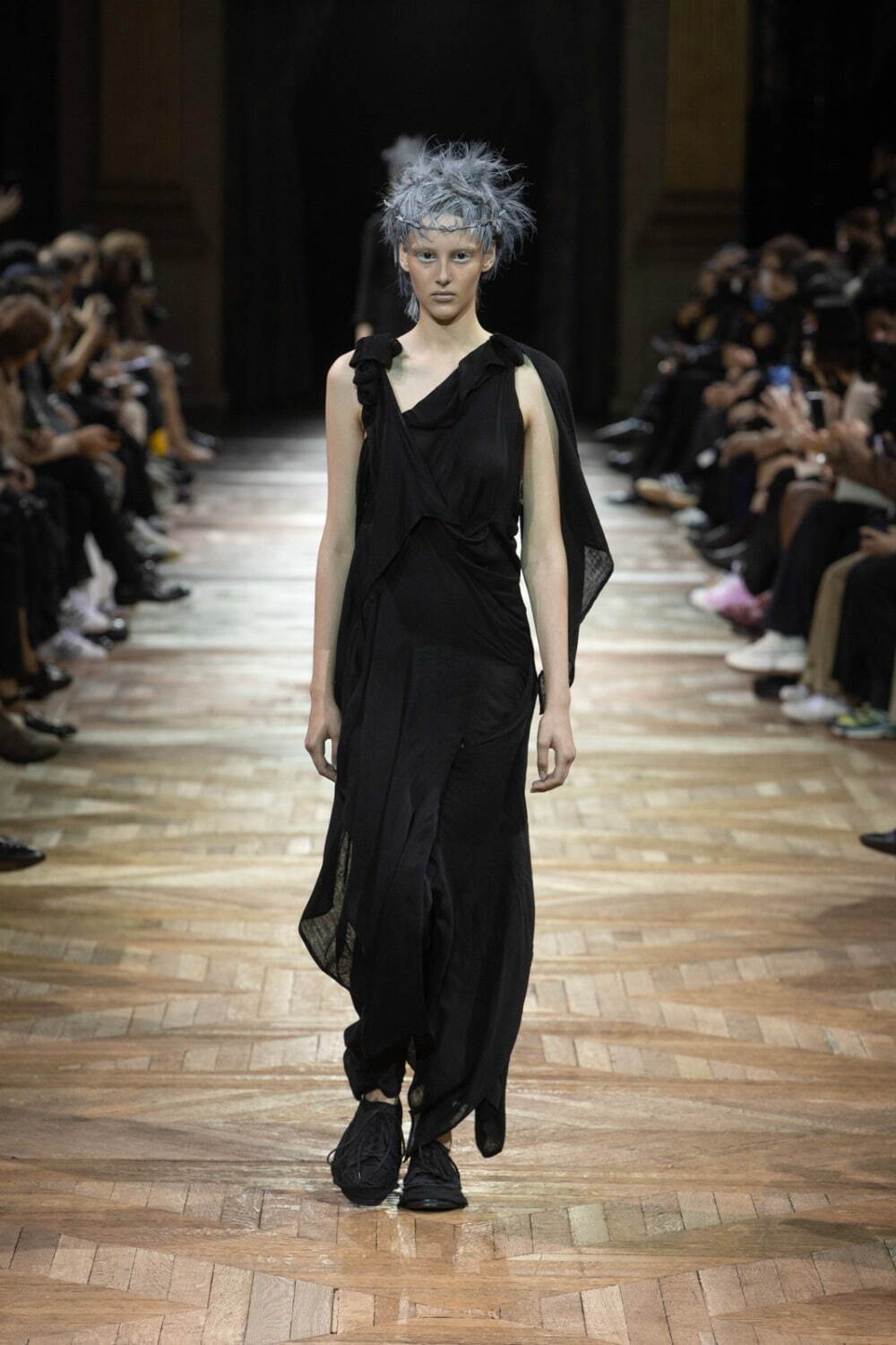 ヨウジヤマモト(Yohji Yamamoto) 2022年春夏ウィメンズコレクション  - 写真1