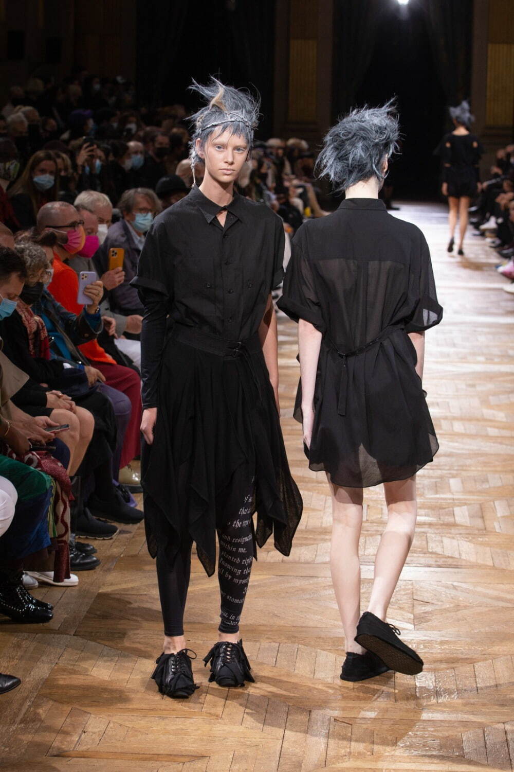 ヨウジヤマモト(Yohji Yamamoto) 2022年春夏ウィメンズコレクション  - 写真17