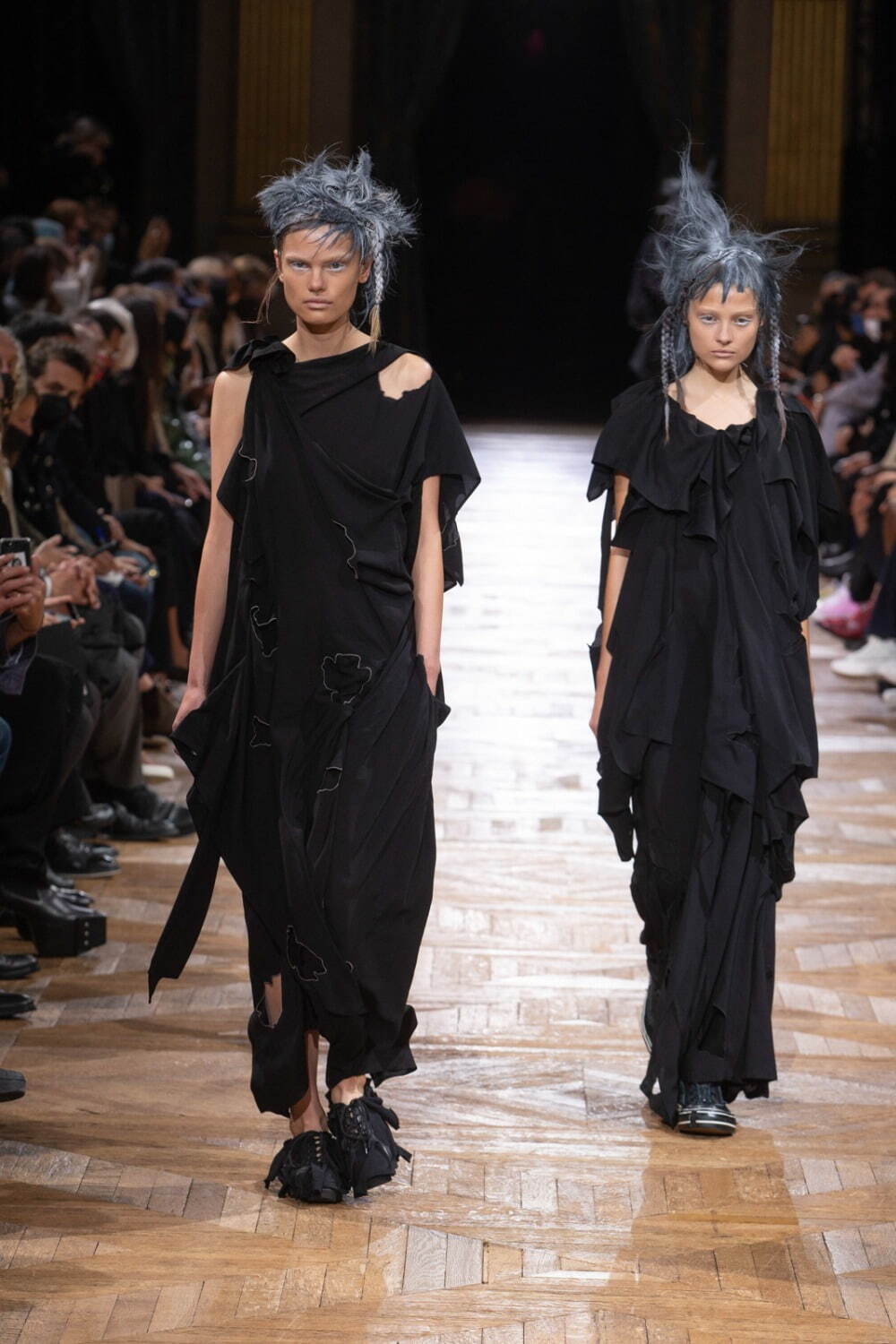 ヨウジヤマモト(Yohji Yamamoto) 2022年春夏ウィメンズコレクション 