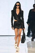 バルマン 2022年春夏ウィメンズコレクション - 新しい時代へ、美の力強さ｜写真32