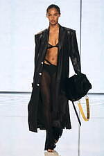 バルマン 2022年春夏ウィメンズコレクション - 新しい時代へ、美の力強さ｜写真44