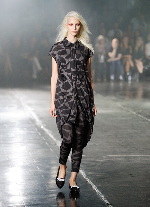 Y-3 2014年春夏コレクション - グラフィックやシルエットで切り開く、スポーツウェアの新境地 | 写真