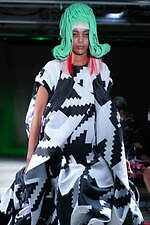 コム デ ギャルソン 2022年春夏コレクション - 川久保玲の“今の心境”｜写真32