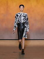 エルメス 2022年春夏コレクション - 快活な女性たちが行く地平線の旅｜写真45