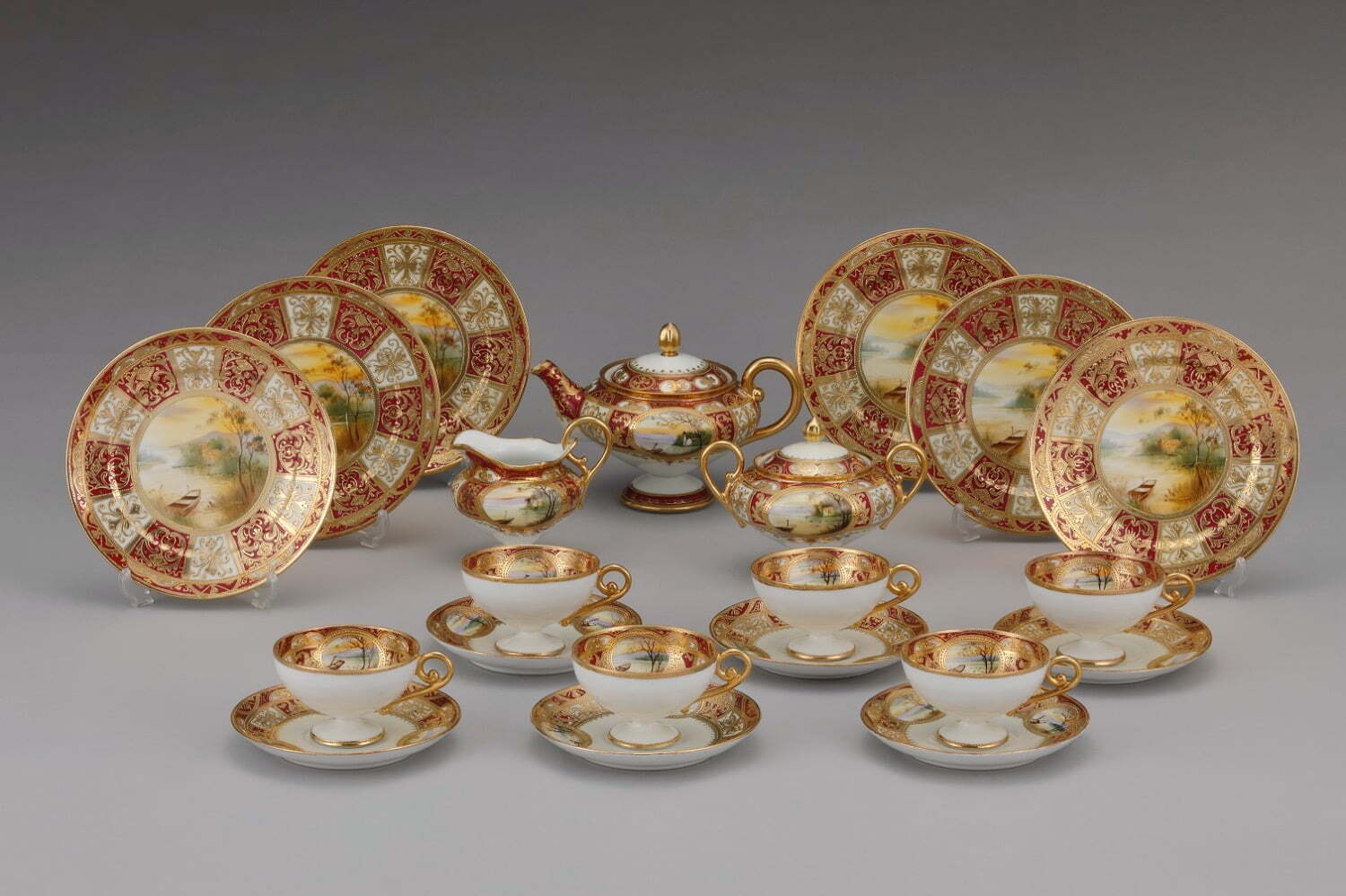 横山美術館「カップ＆ソーサー物語」