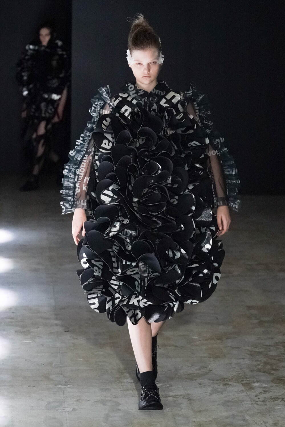 ノワール ケイ ニノミヤ(noir kei ninomiya) 2022年春夏ウィメンズコレクション  - 写真11