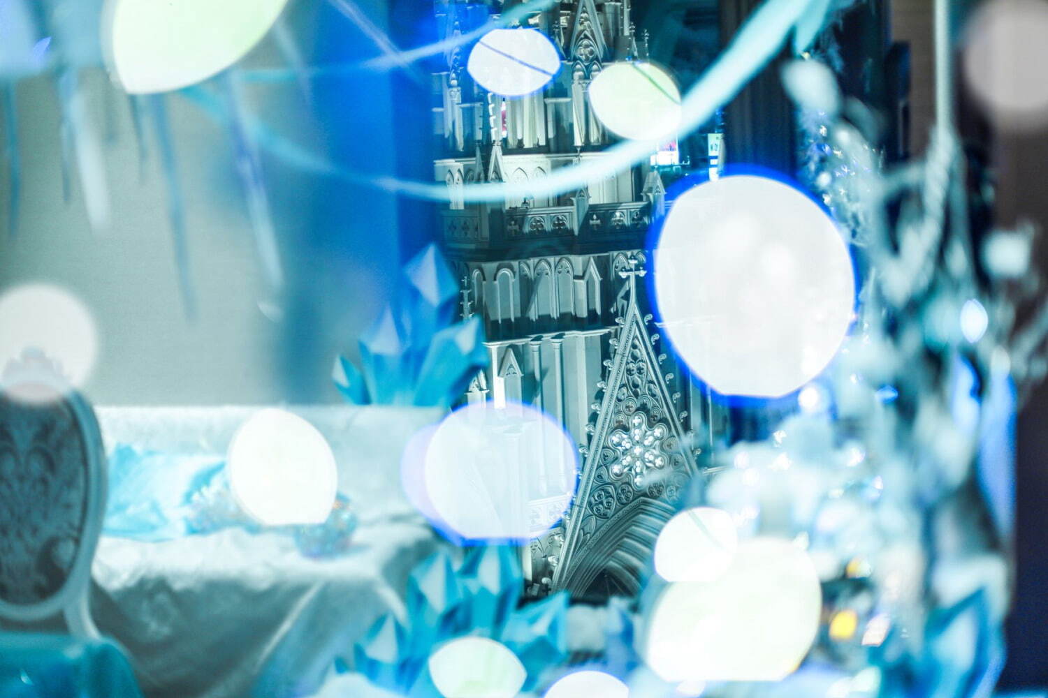 “雪の女王”テーマのコンセプトルームがストリングスホテル 名古屋に、アフタヌーンティー付き｜写真6