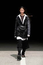 Y's 2022年春夏コレクション - 揺るがない精神性をまとう｜写真11