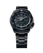 セイコー 5スポーツ×堀米雄斗の限定腕時計、オールブラックケース×記念サイン入り透明裏蓋｜写真1