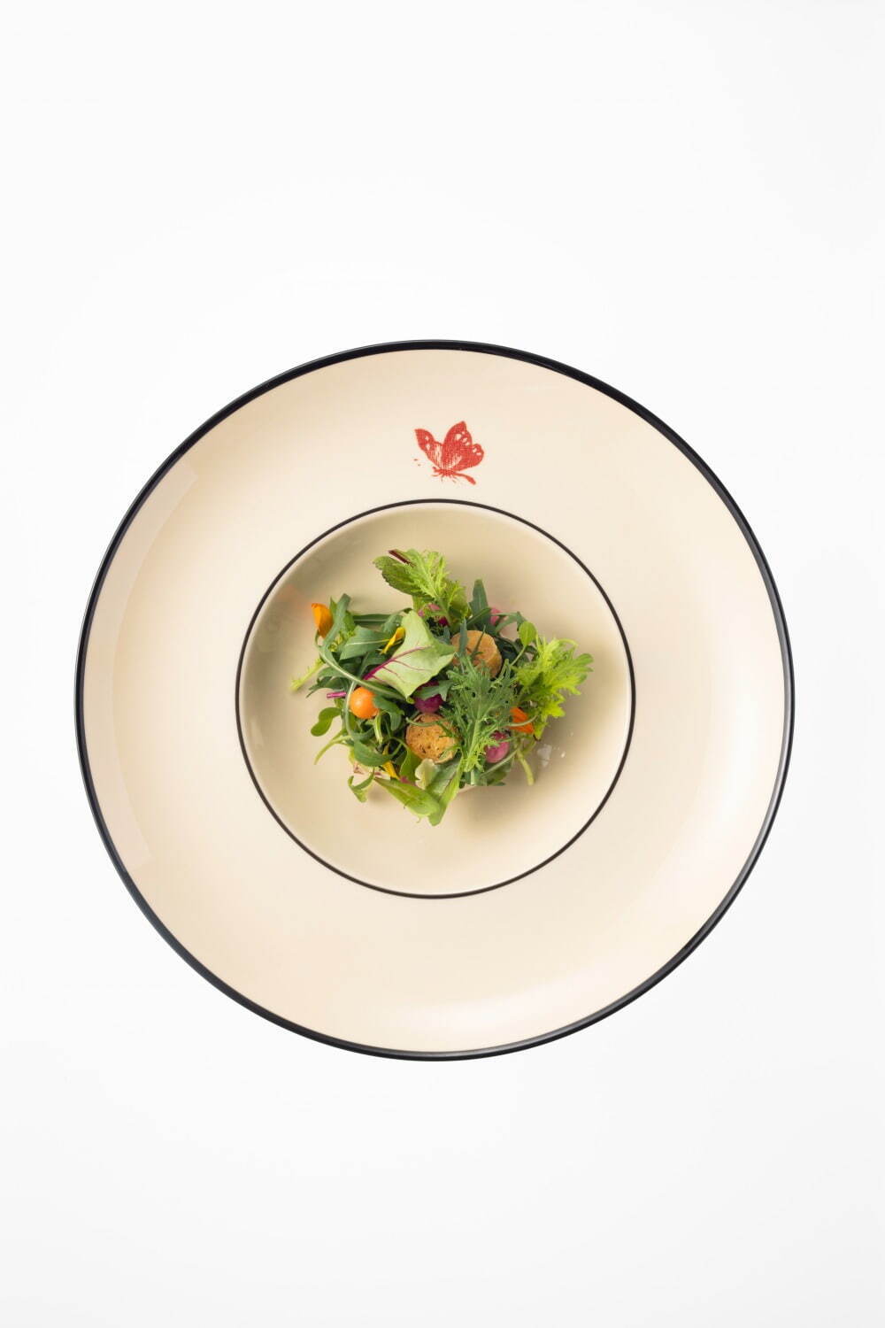 イタリアン ガーデンサラダ、季節野菜のピクルス添え
©Hiroki Kobayashi