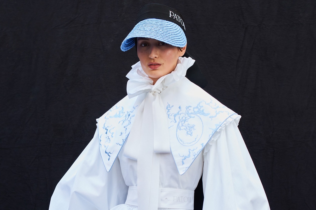 レイヤード｜パトゥ 2022年春夏コレクション - パリの通りを歩く、ロマンティックなストリートスタイル