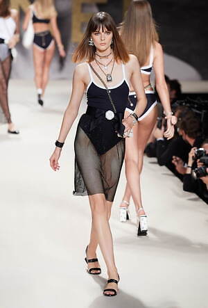最も完璧な 2022コレクションTシャツ シャネル CHANEL - Tシャツ ...