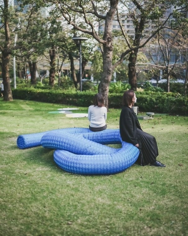 「Rope」作家:イーフ・スピンセマイユ