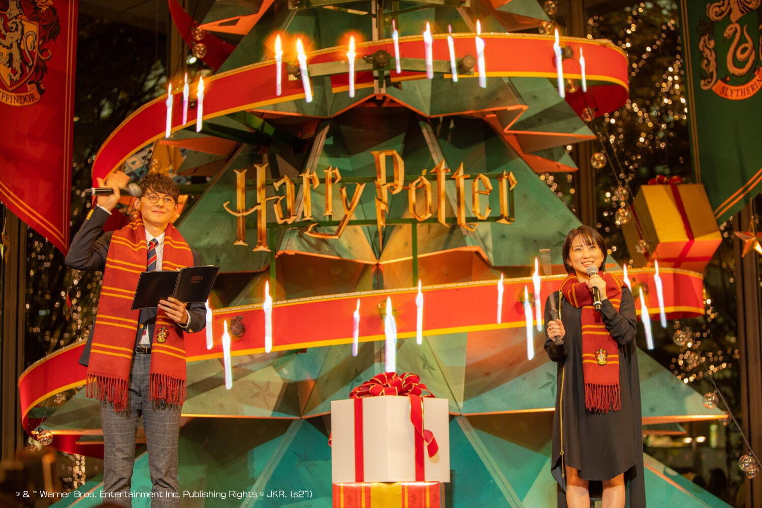 「ハリー・ポッター」クリスマスツリーが丸の内に、“映画の名シーン”を再現したライティングショー｜写真18