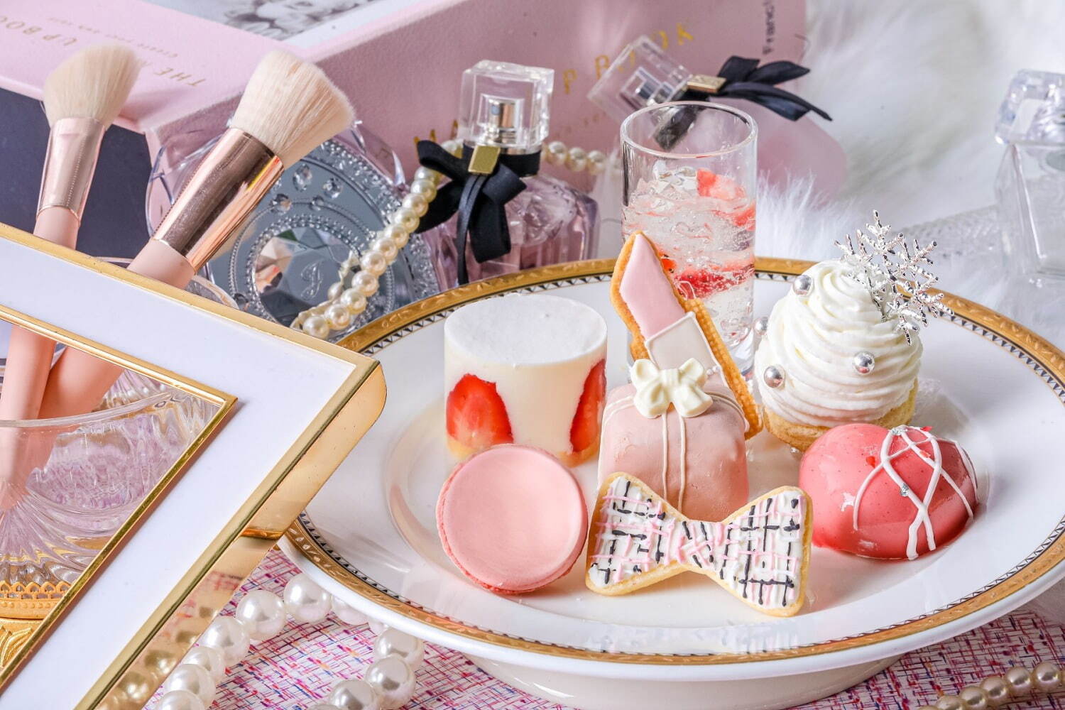「メイクアップ」アフタヌーンティーが兵庫・芦屋で、“リップ＆ツイードリボン”クッキーやハートムース｜写真6