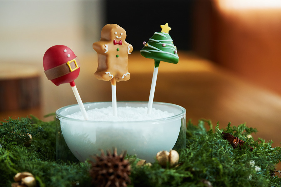 アンダーズ 東京のクリスマス2021、“ツリー型”ピスタチオムース＆赤リボン付きティラミス｜写真13