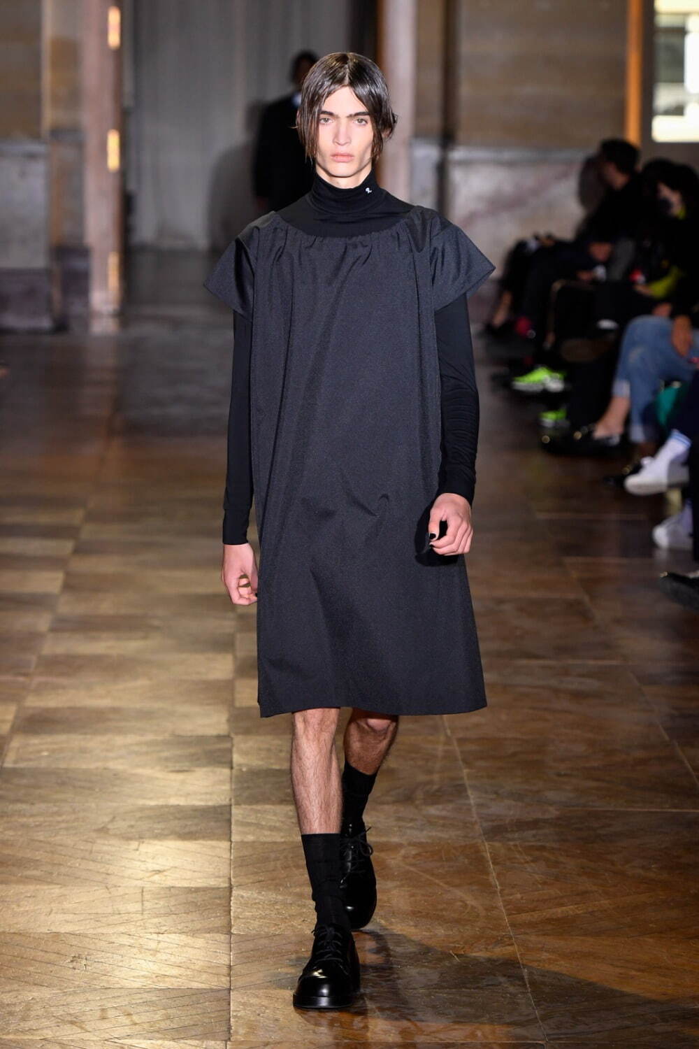ラフ シモンズ(RAF SIMONS) 2022年春夏ウィメンズ&メンズコレクション ラフ シモンズ(RAF SIMONS) 2022年春夏ウィメンズ&メンズコレクション