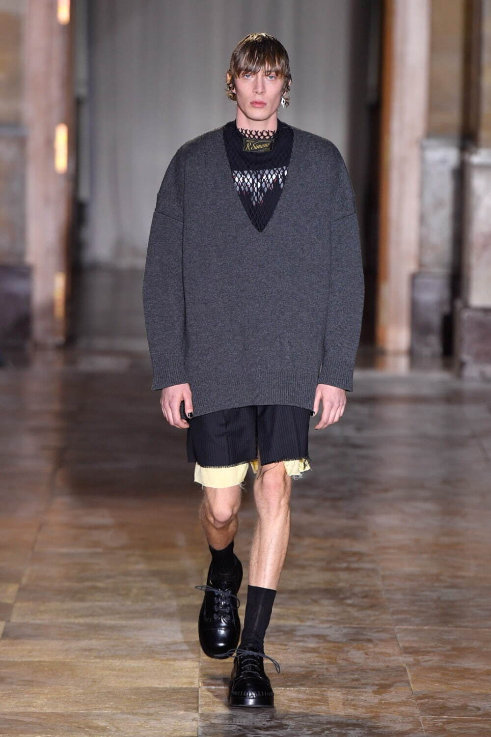 ラフ シモンズ(RAF SIMONS) 2022年春夏ウィメンズ&メンズコレクション ラフ シモンズ(RAF SIMONS) 2022年春夏ウィメンズ&メンズコレクション