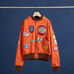 キグリーのユナイテッドアローズ＆サンズ別注スタジアムジャンパー、ダメージ加工×オレンジカラーで｜写真13