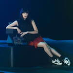 ジミー チュウ×POGGY×エリック・ヘイズ“星”を飾ったパンプスやローファー、光るベアブリックも｜写真10