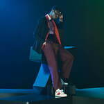 ジミー チュウ×POGGY×エリック・ヘイズ“星”を飾ったパンプスやローファー、光るベアブリックも｜写真14