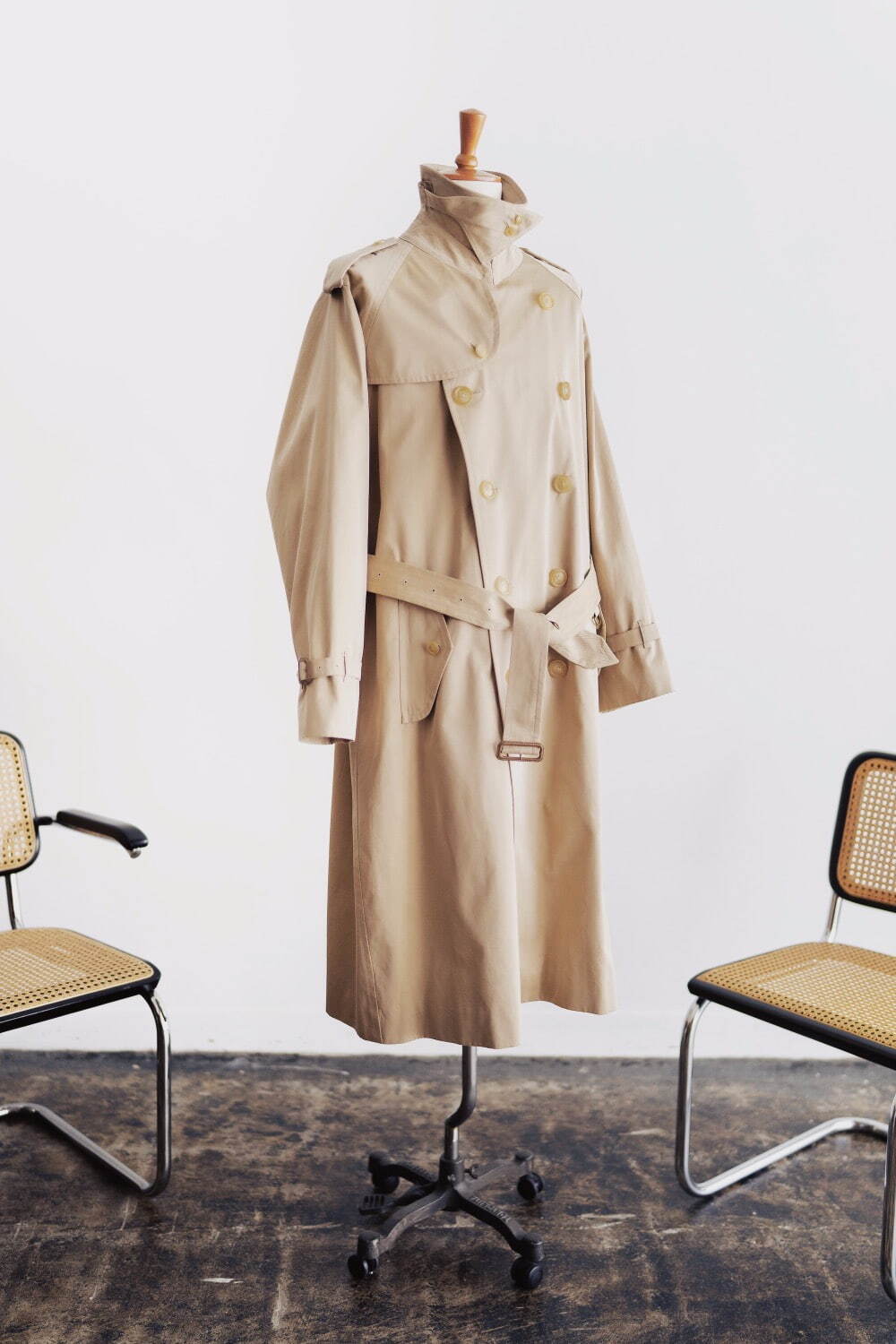 Traditional trench coat 99,000円