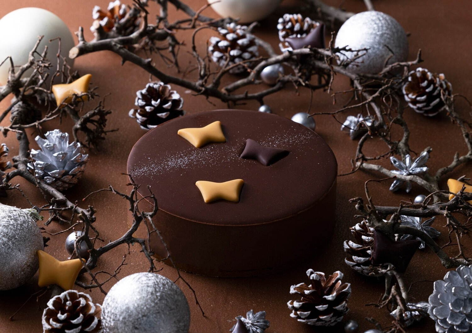 人気パティシエ＆ショコラティエのクリスマスケーキ2021、予約必須のチョコレートケーキや定番ショート｜写真28