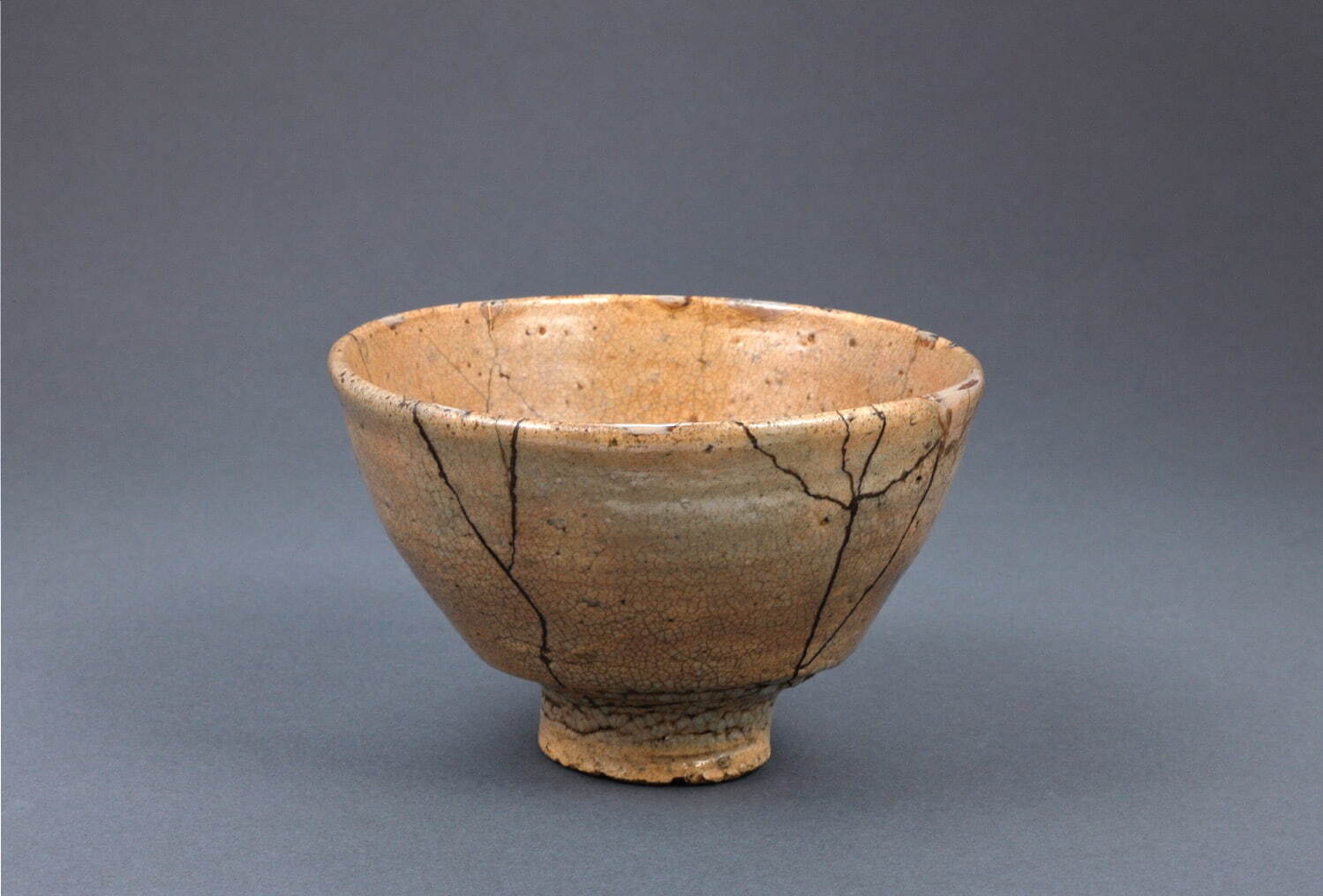 重要文化財《大井戸茶碗　銘筒井筒》［通期展示］