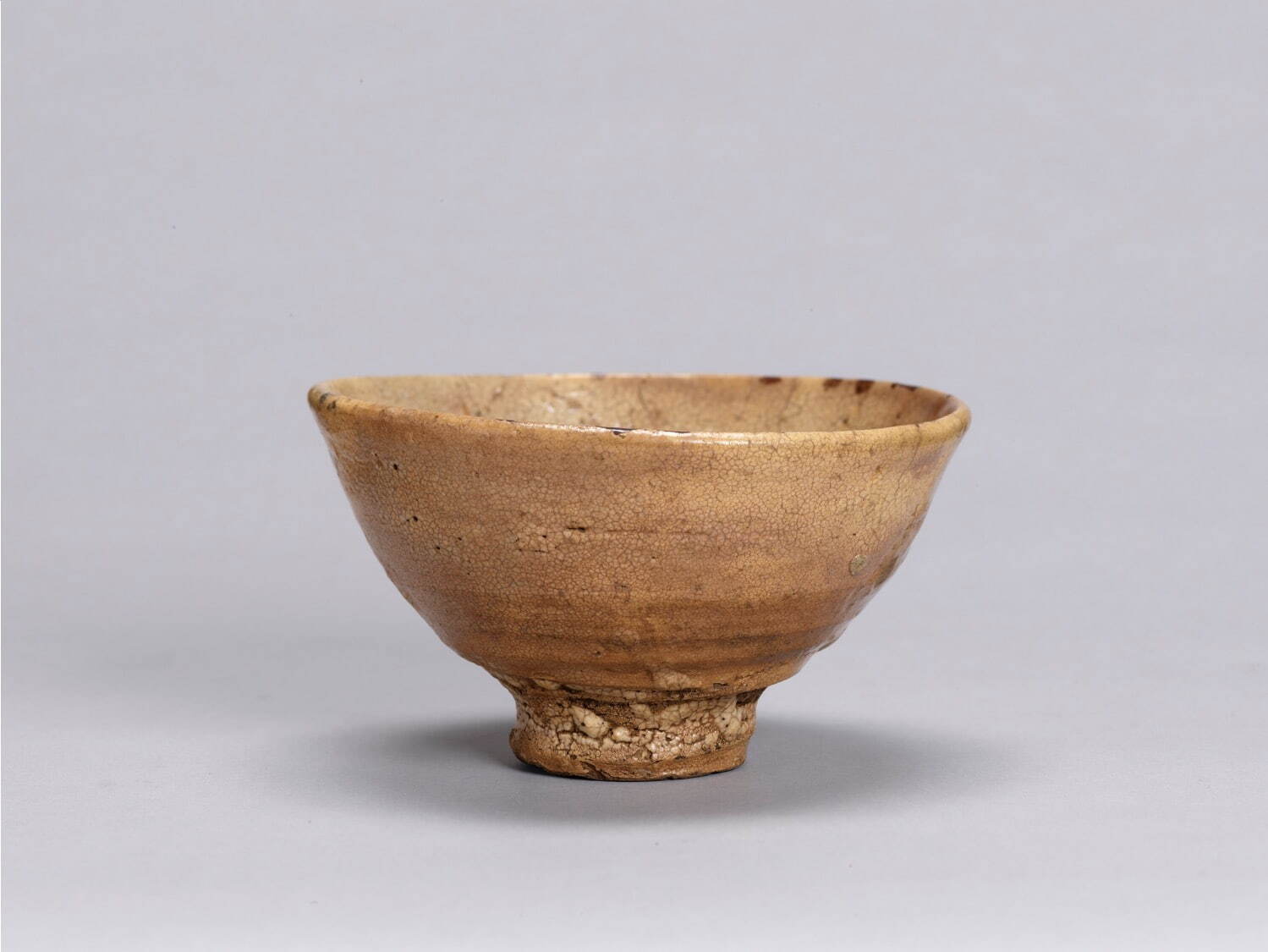 国宝《大井戸茶碗　銘喜左衛門》京都・孤篷庵蔵［通期展示］