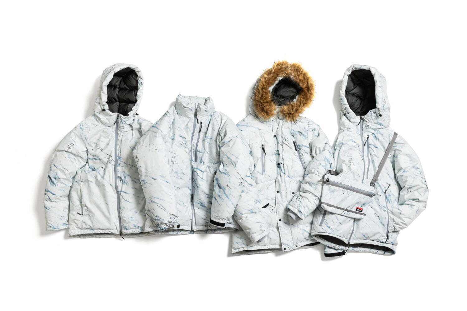 ナンガ“雪山”モチーフのマーブルパターンを配したダウンジャケット＆サンダル