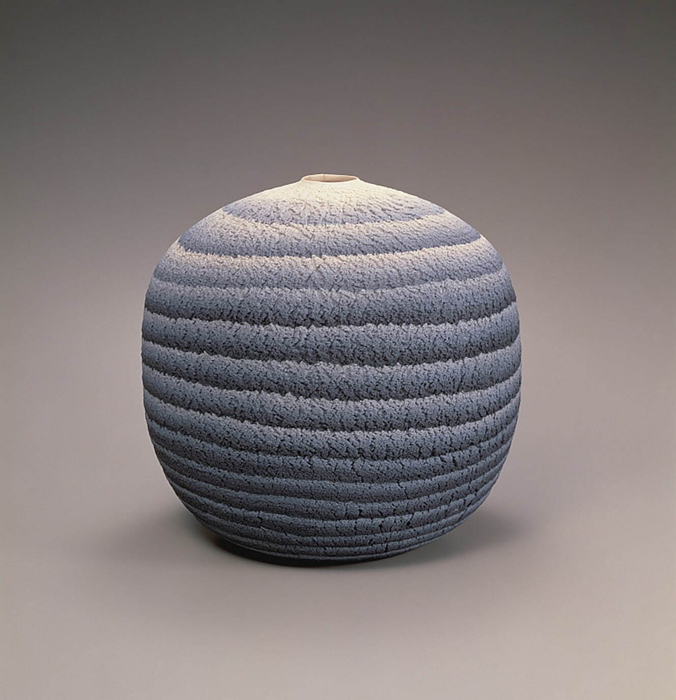 松井康成《練上嘯裂文大壺》1979年 茨城県陶芸美術館蔵