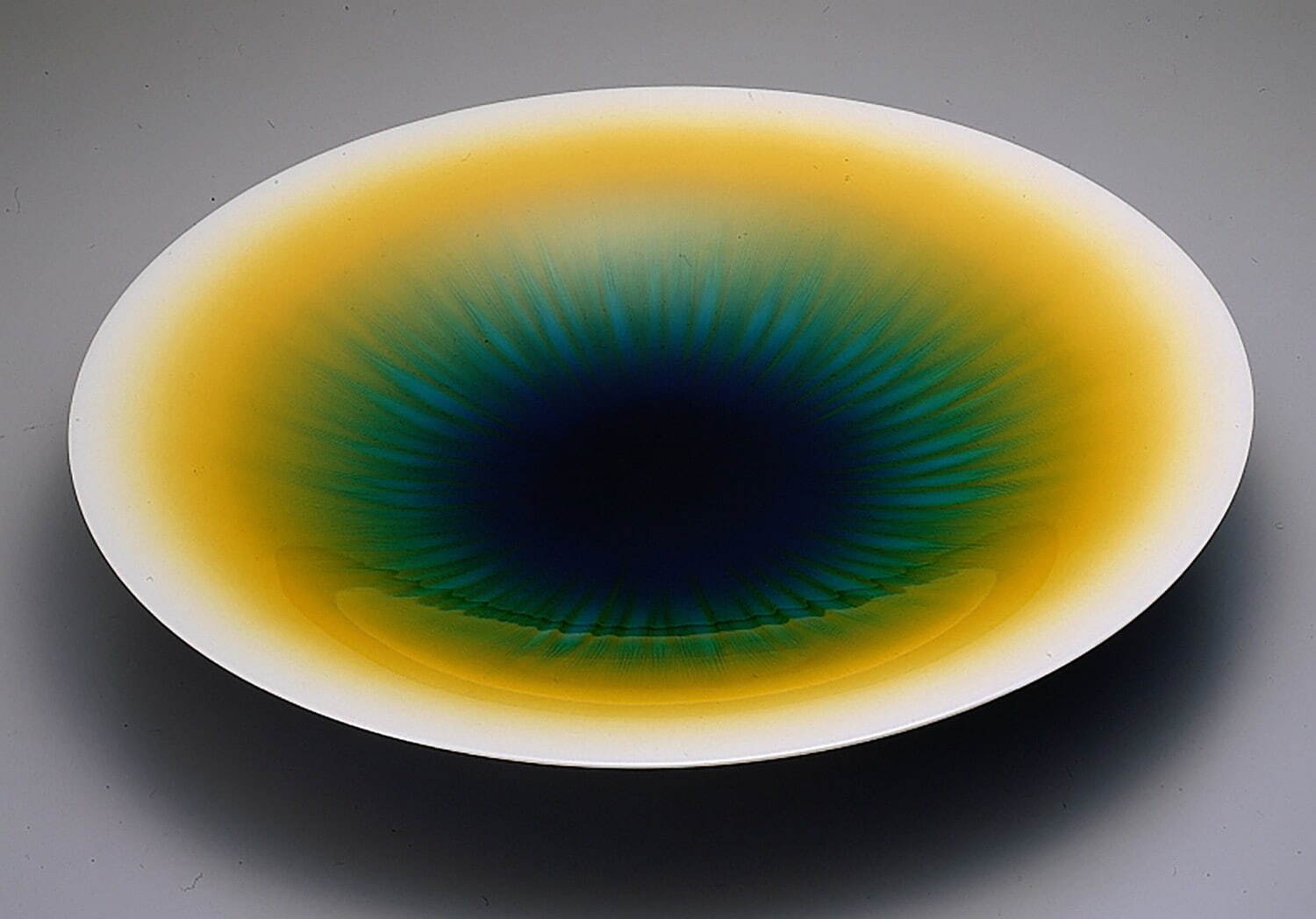 三代德田八十吉《耀彩鉢 創生》1991年 東京国立近代美術館蔵