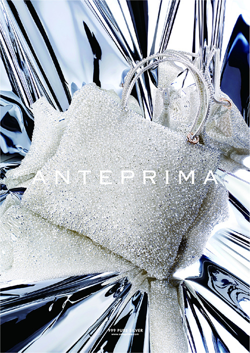 アンテプリマが99.9％純銀のワイヤーバッグを発売 | 写真