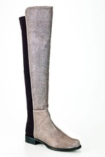 ケイト・モスやアンジェも愛用のスチュアート ワイツマン、20周年記念で20足の限定ブーツを販売｜写真2