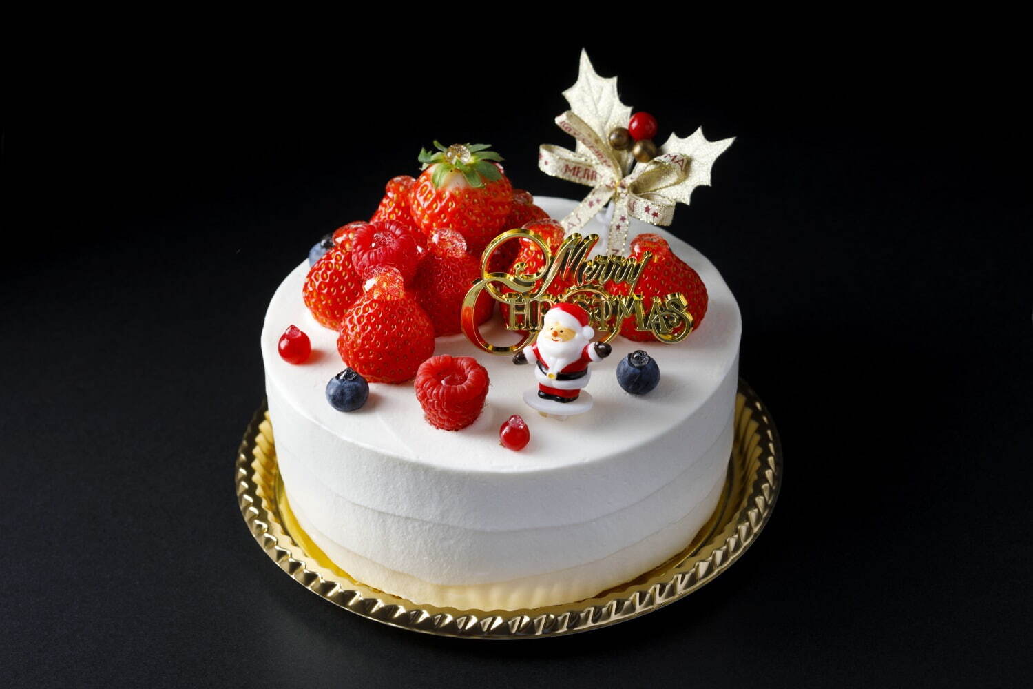 「シャンティーフレーズ(Chantilly Fraise)」直径12cm×高さ10cm 4,200円／直径15cm×高さ10cm 5,000円