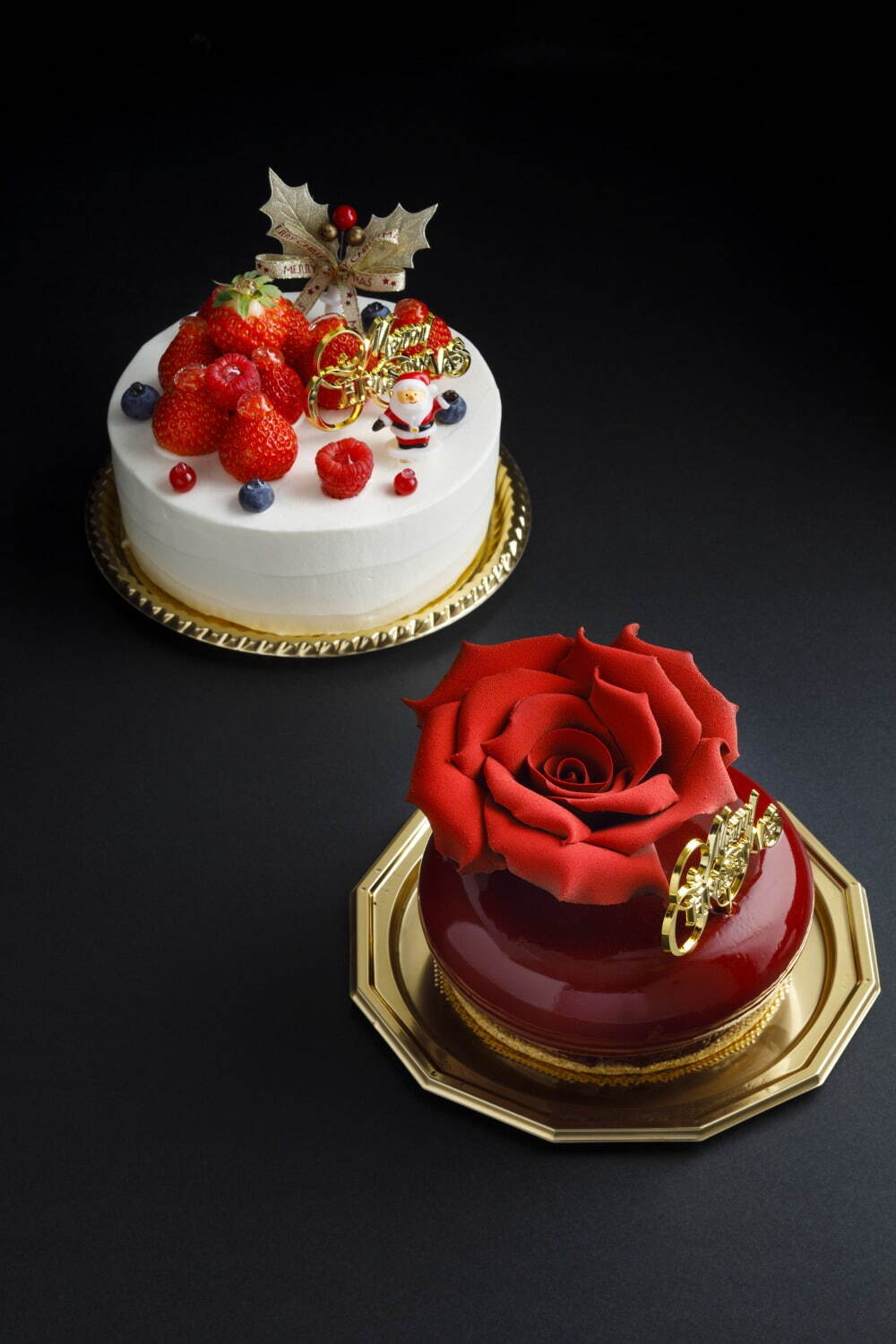 ハイアットリージェンシー横浜のクリスマスケーキ、薔薇のチョコ細工を飾った「ノエル・ショコラローズ」｜写真1