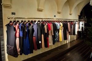 ラブレス代官山店が大規模リニューアル 駅近の移転先に2倍の売場スペース ファッションプレス