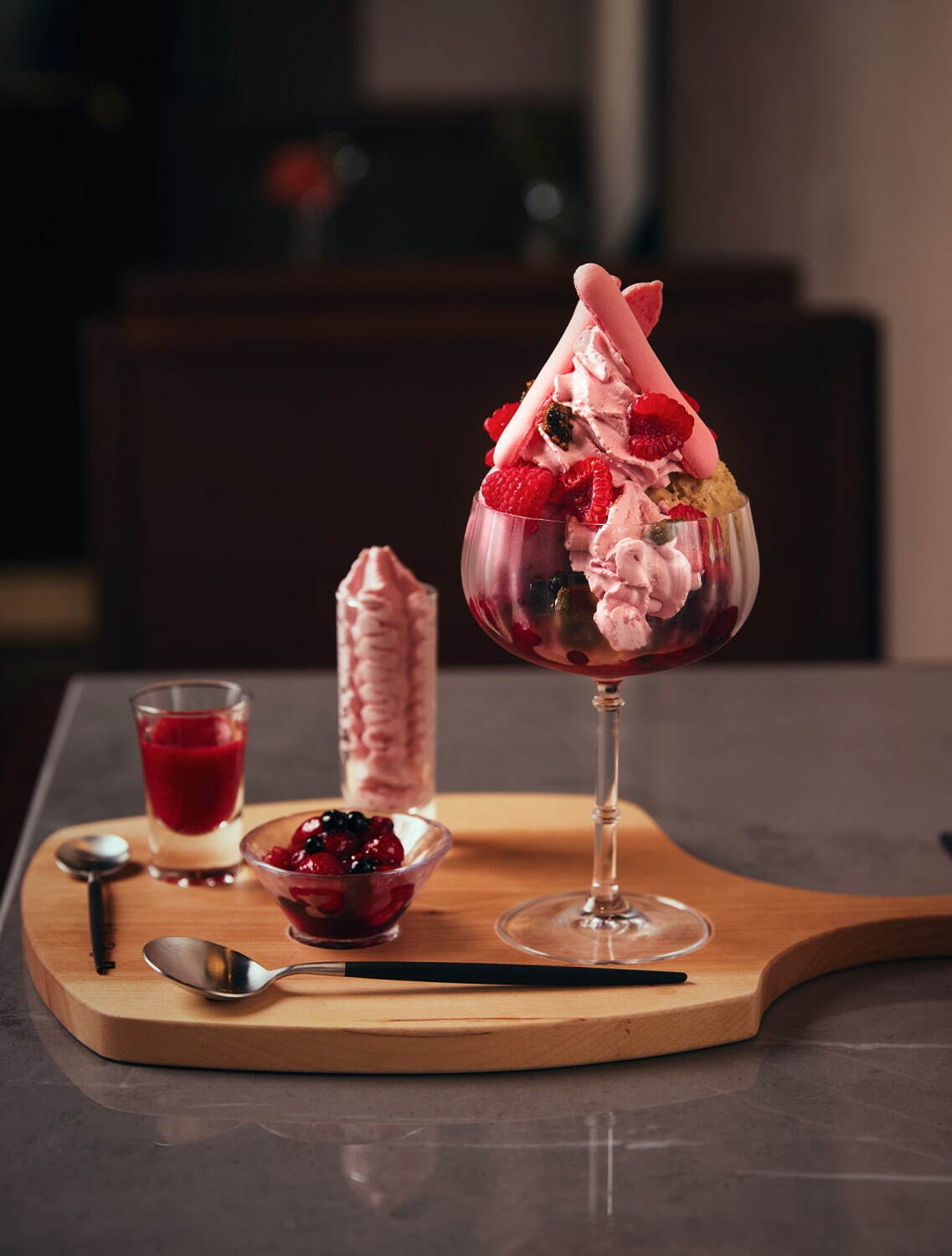 パフェ(ベリー&ピスタチオ) 1,800円