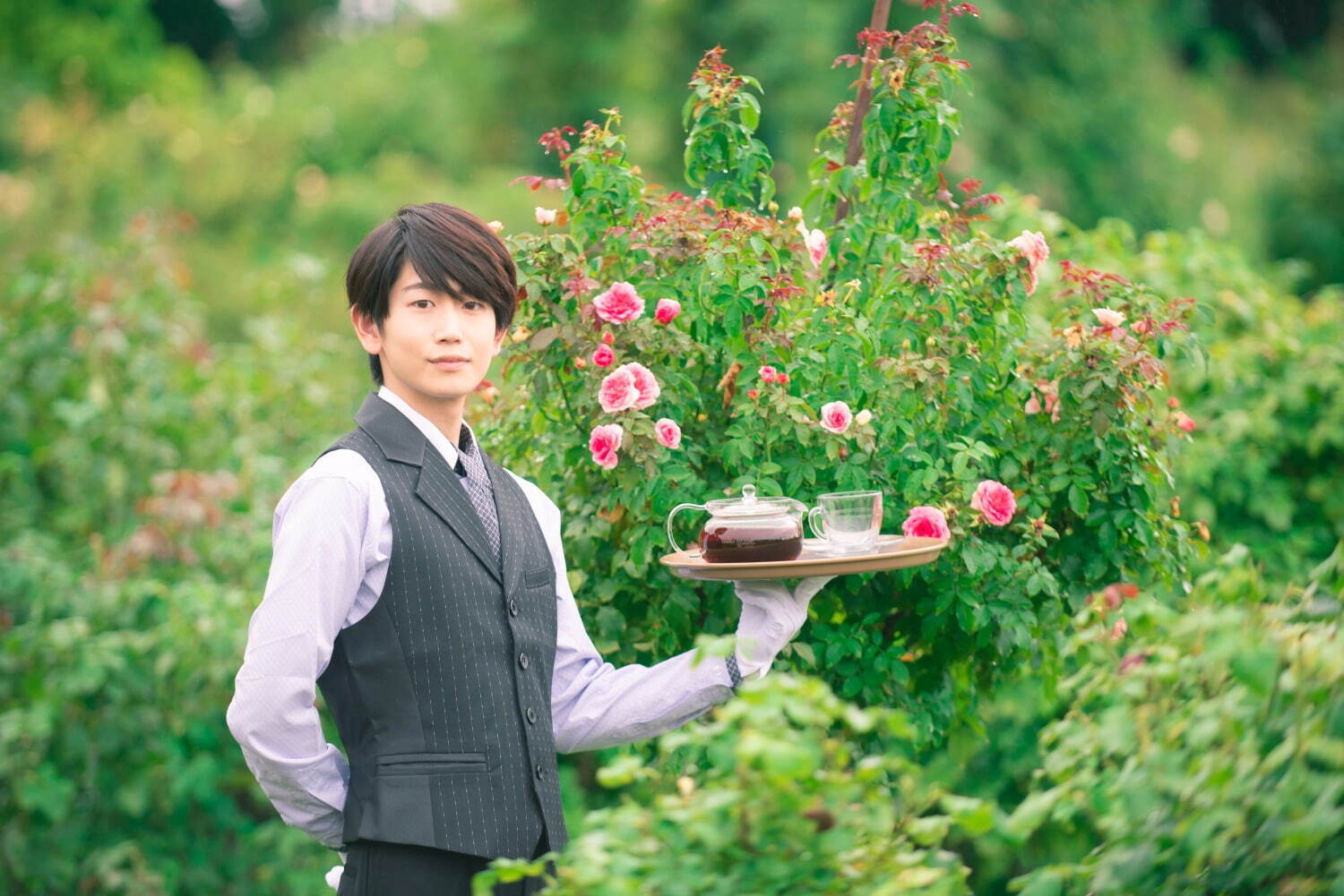 京成バラ園の秋イベント、約1,000品種が咲き誇る庭園で「不思議の国のアリス」モチーフのお茶会｜写真6