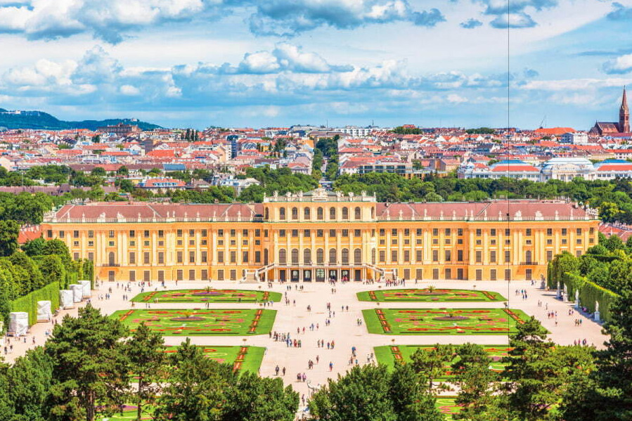 動物園｜書籍『世界の美しい動物園と水族館』宮殿に併設された動物園など各館の人気動物を交えて紹介