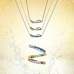 スタージュエリーのクリスマスジュエリー、波打つダイヤモンドネックレス＆“澄んだ海”に浮かぶ腕時計｜写真10