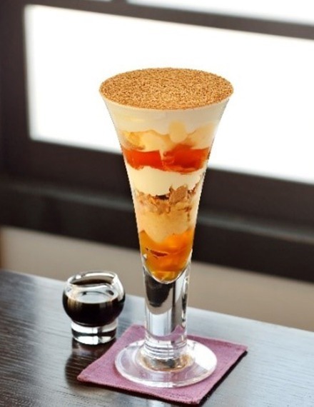 「焦がしきな粉パフェ」1,210円
※通年販売。